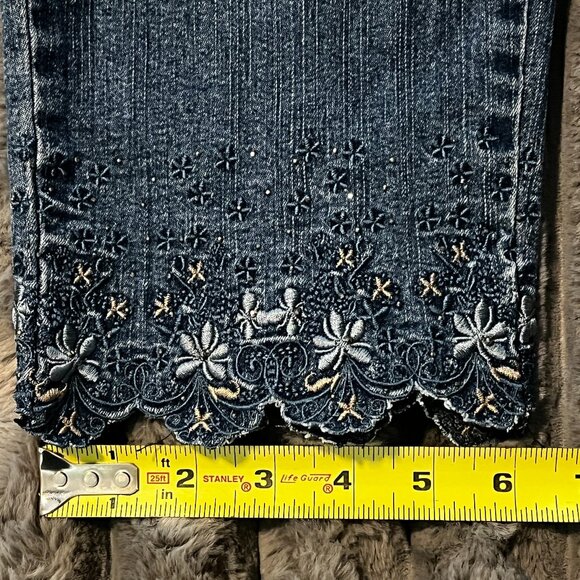 COS Jeans Women's Size 4 Medium Wash Mid-Rise Denim Capri Scalloped Hem - Picture 8 of 10